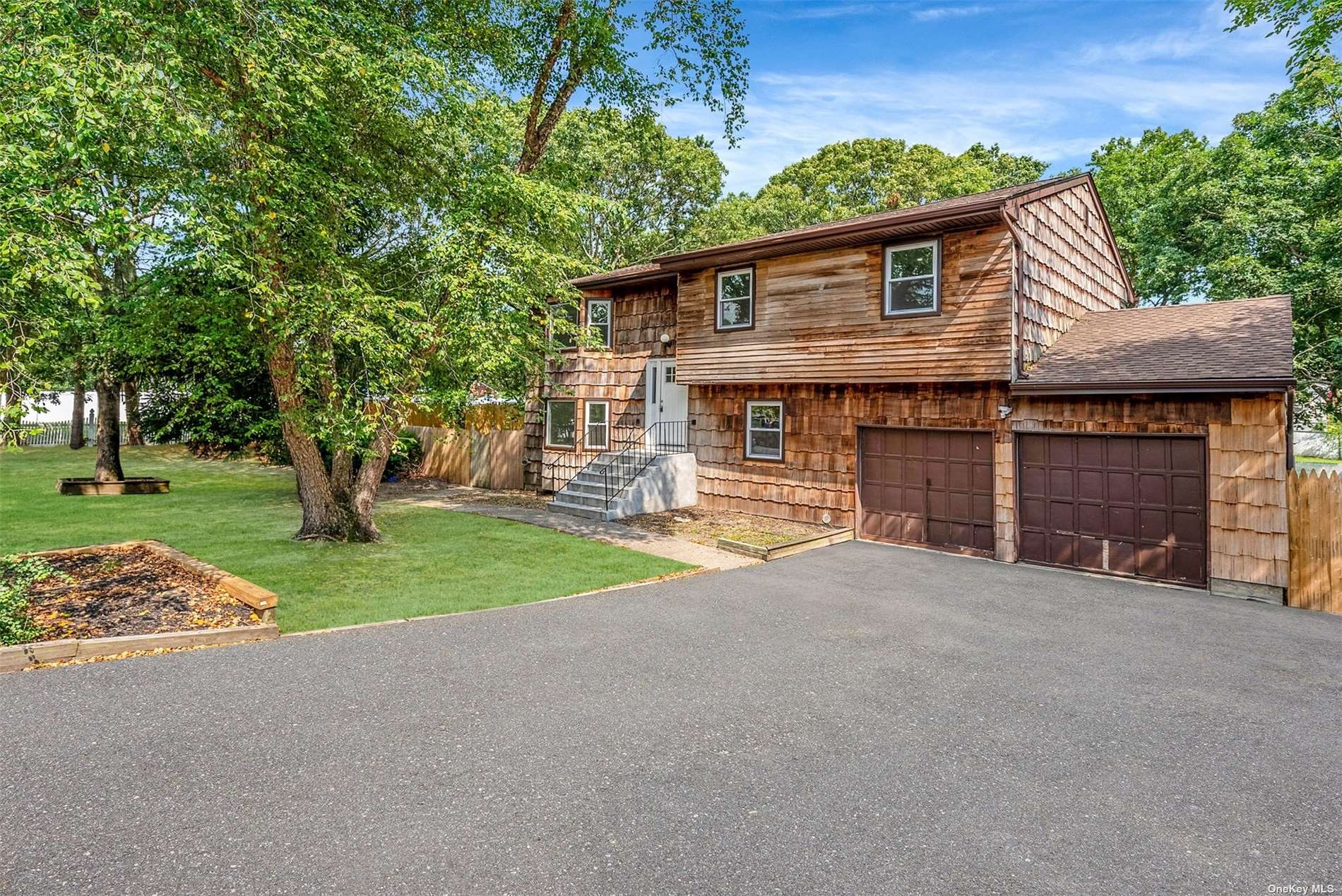 View Selden, NY 11784 house