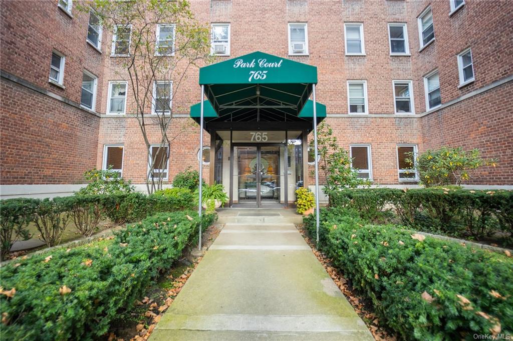 765 Bronx River Road #4E, Bronxville, New York image 1