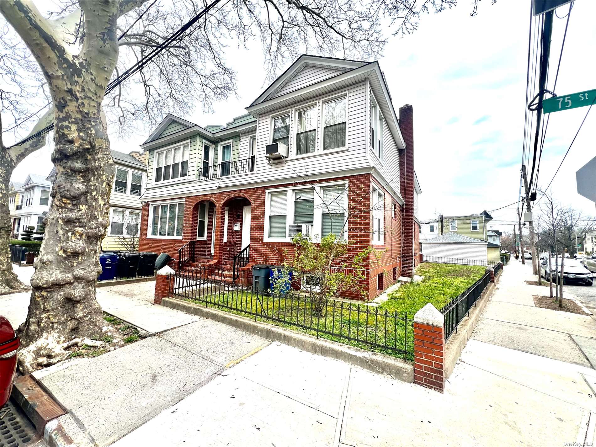 Property for Sale at 7779 75th Street, Glendale, Queens, NY - Bedrooms: 5 
Bathrooms: 3 
Rooms: 12  - $1,199,000