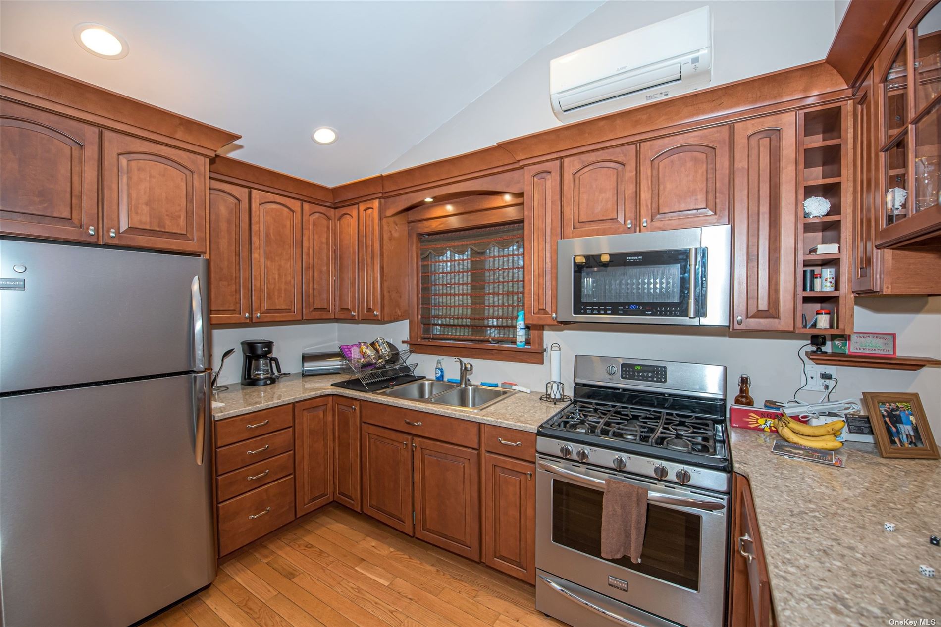 Photo 12 of 21 of 30 N Cozine Road house