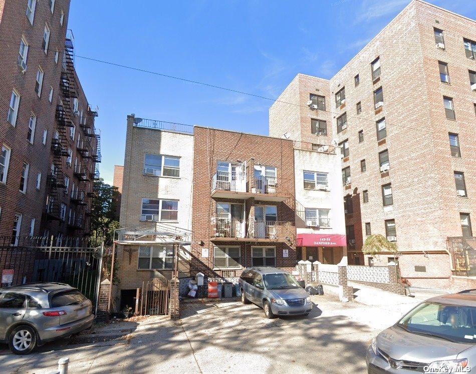 143-35 Sanford Avenue