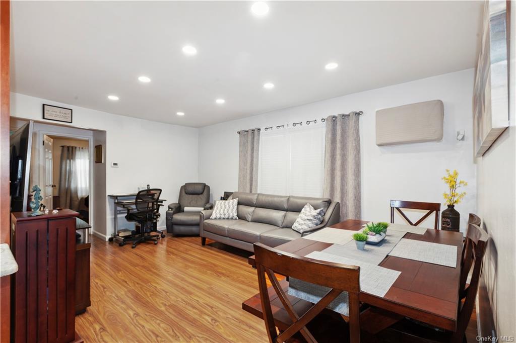 Rental Property at 2573 Flint Avenue 1, Bronx, New York - Bedrooms: 2 
Bathrooms: 1 
Rooms: 4  - $2,550 MO.