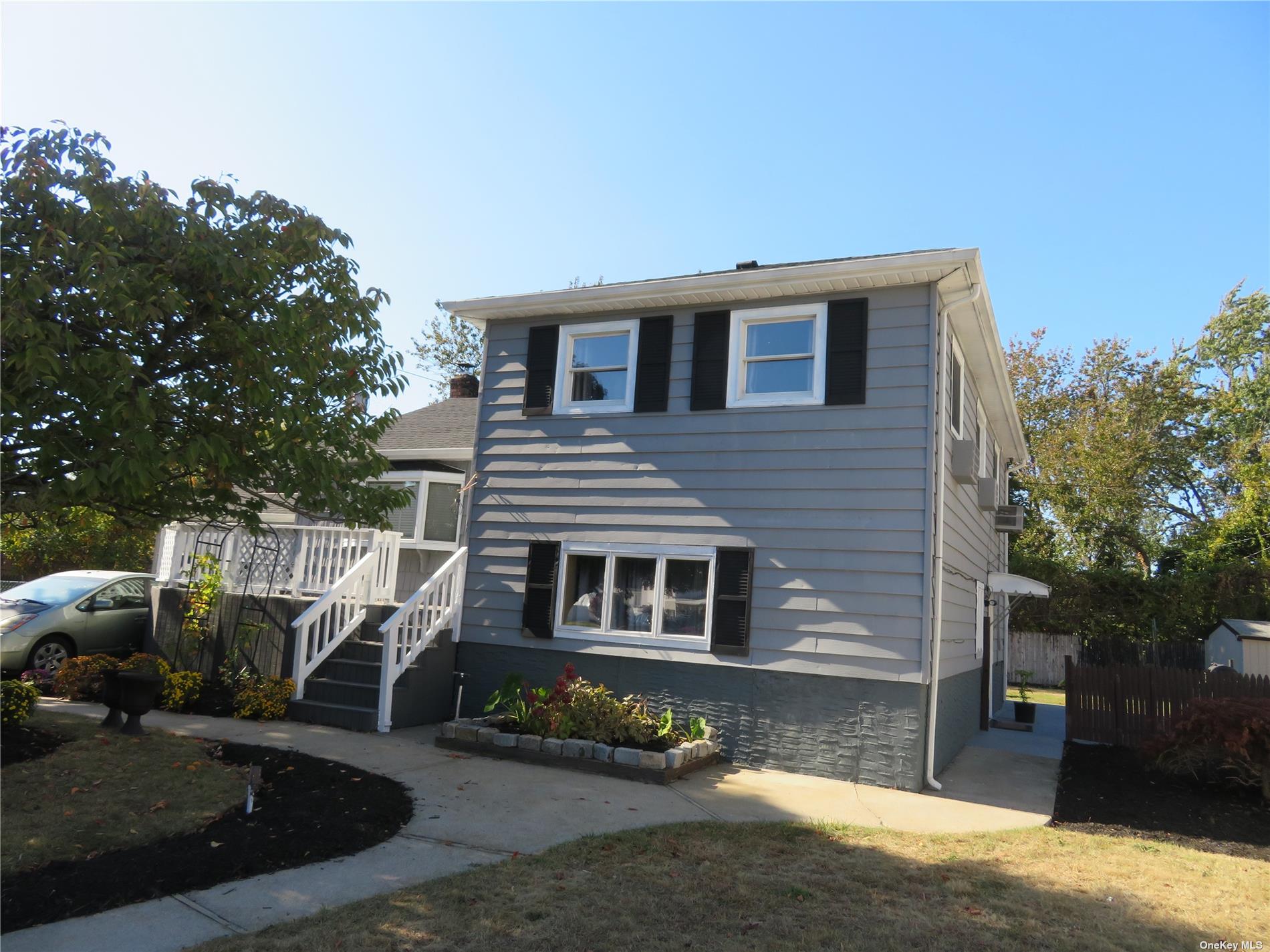 9 Fair Court, Massapequa, New York image 2