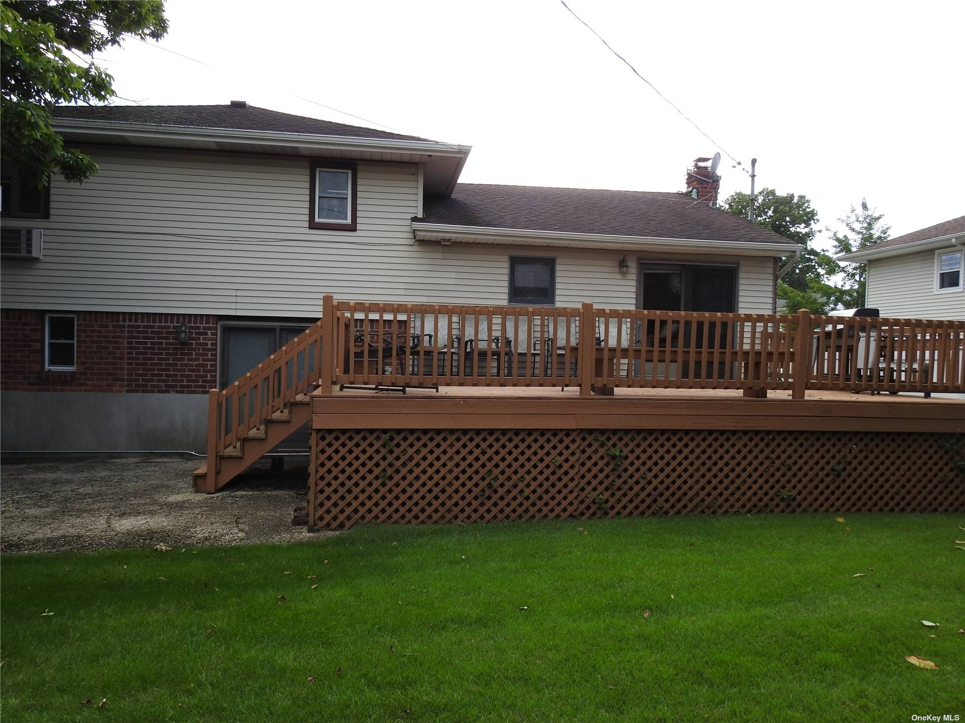 26 Julliard Drive, Plainview, New York image 2