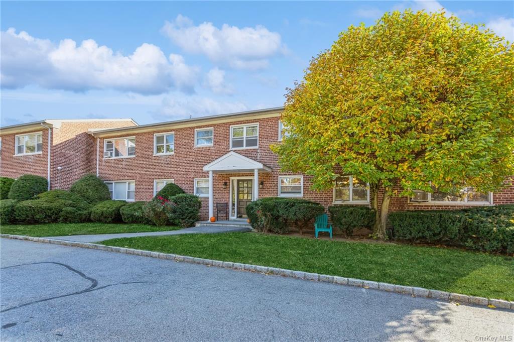 332 N State Road #1E, Briarcliff Manor, New York image 2