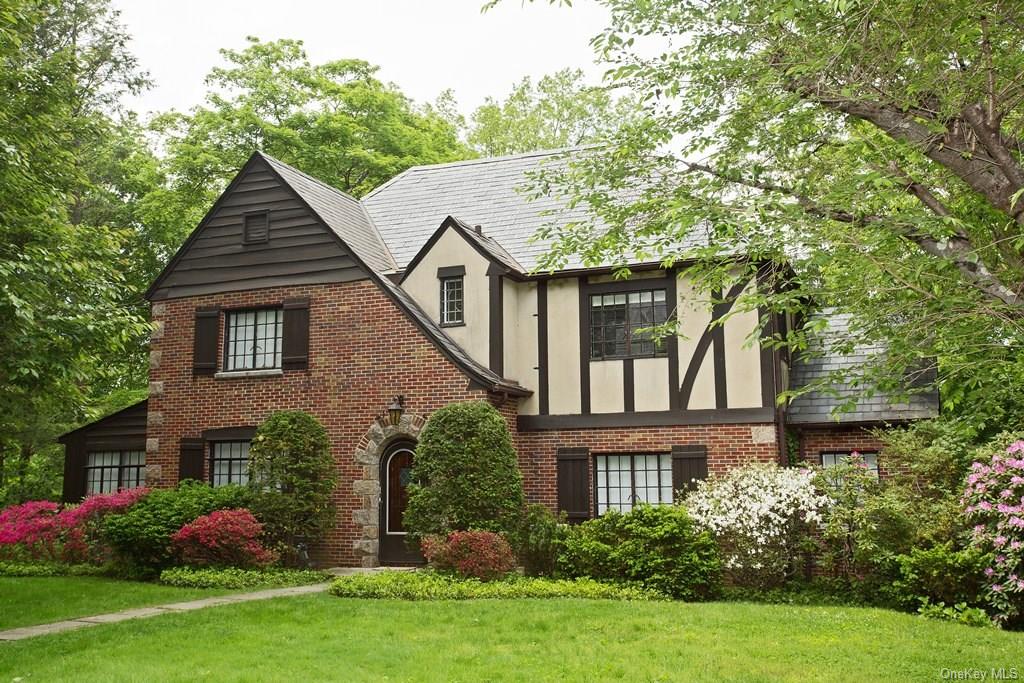 Rental Property at 11 Eton Road, Scarsdale, New York - Bedrooms: 4 
Bathrooms: 3 
Rooms: 9  - $11,500 MO.