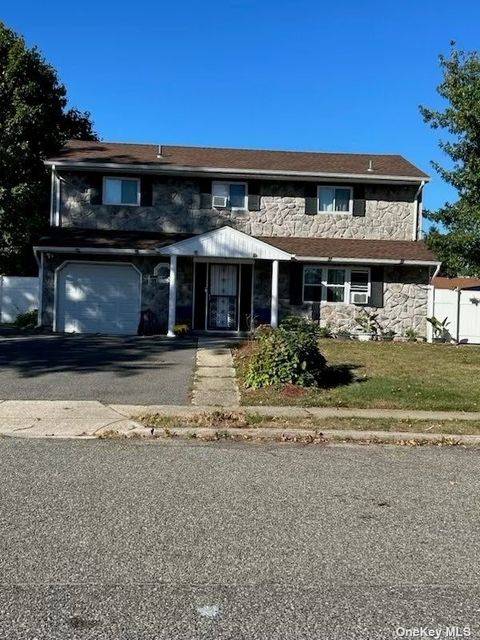136 Acorn Avenue, Central Islip, NY 11722 - MLS#: L3591289