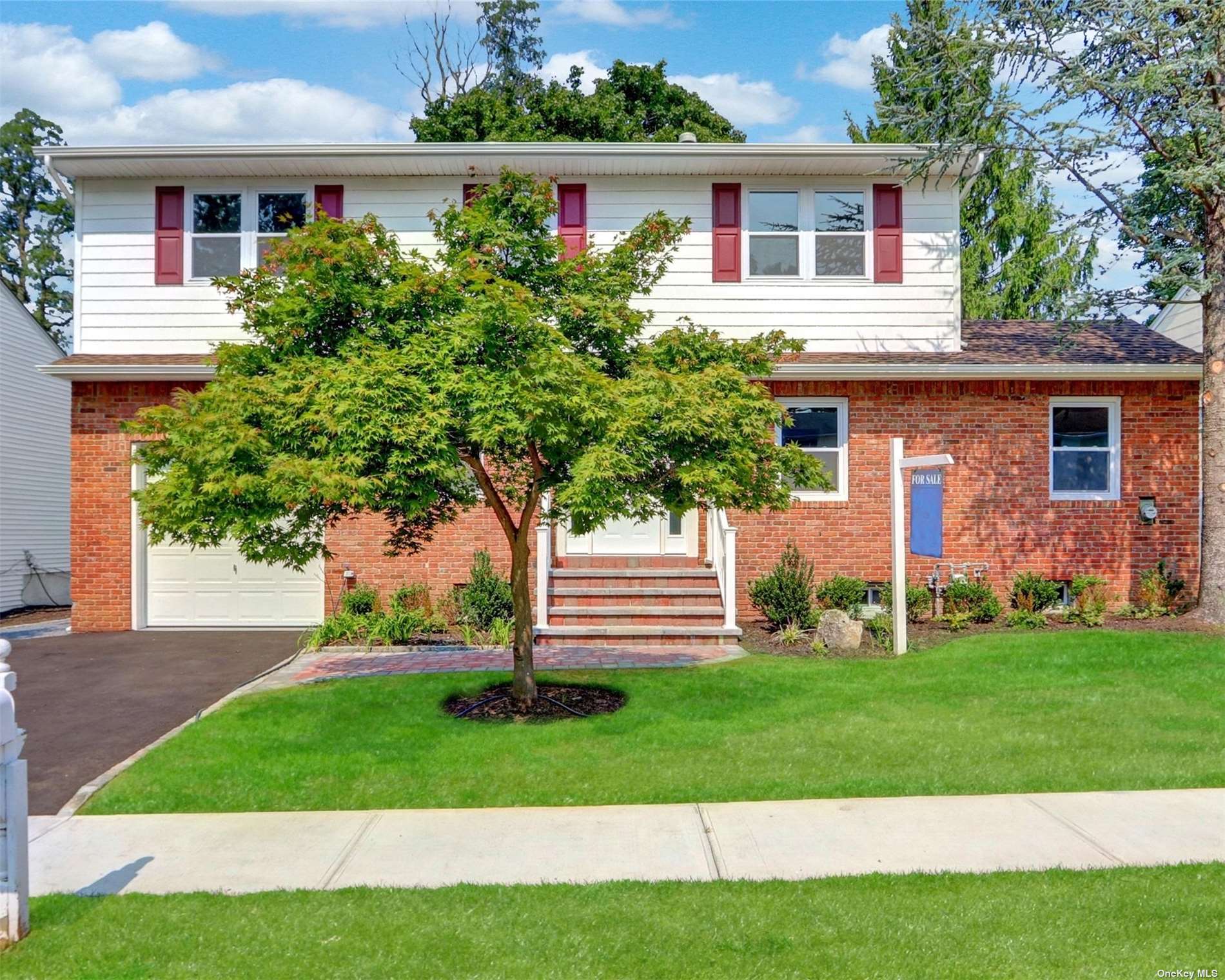 View Huntington Station, NY 11746 house