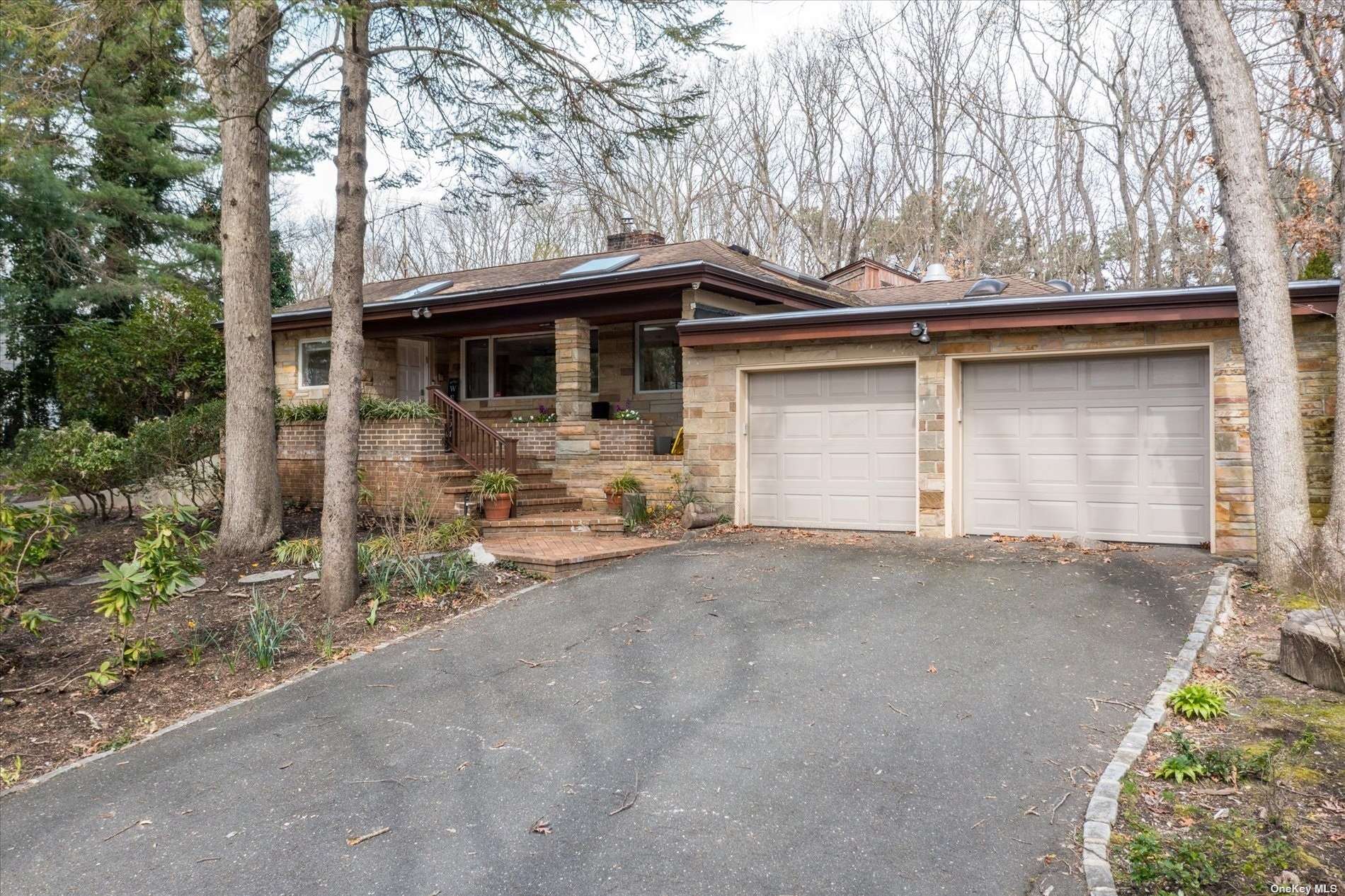 View Smithtown, NY 11787 house