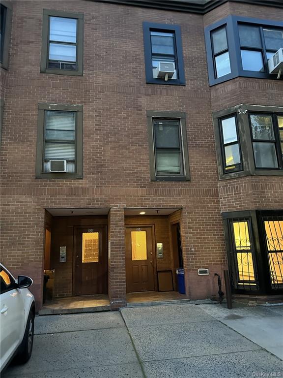 Property for Sale at 906 Wheeler Avenue 906A, Bronx, New York - Bedrooms: 2 
Bathrooms: 2 
Rooms: 6  - $330,000