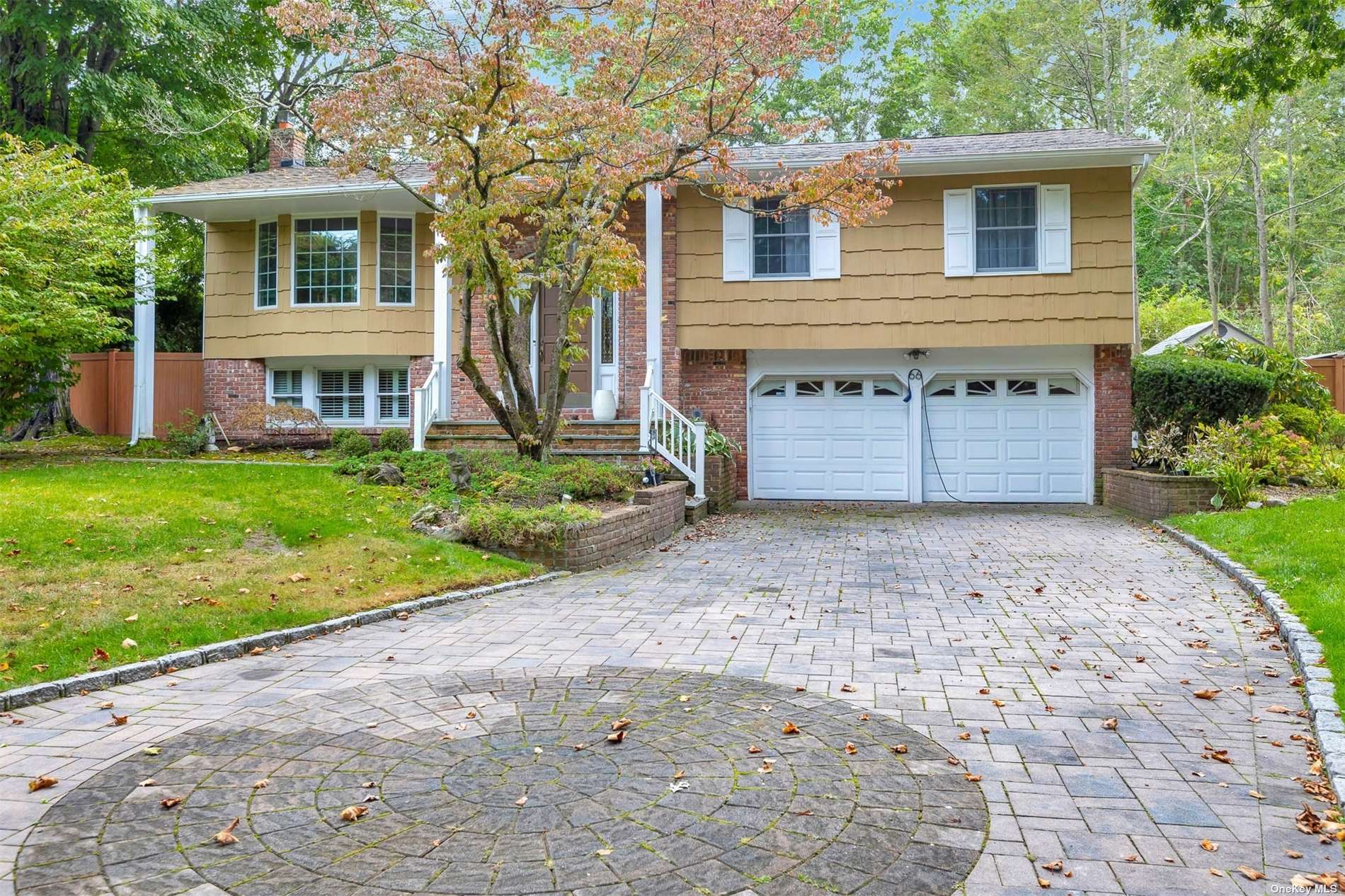 66 Gannet Drive, Commack, Hamptons, NY - 3 Bedrooms  
3 Bathrooms - 