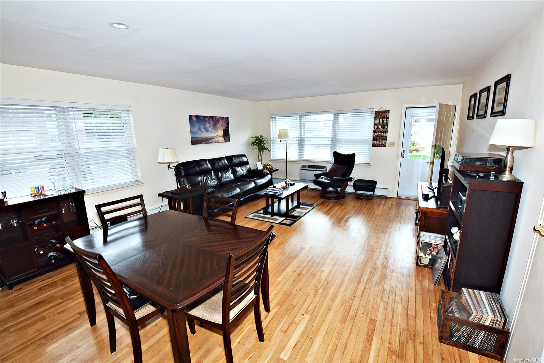 95 Farber Drive #95, West Babylon, New York image 3