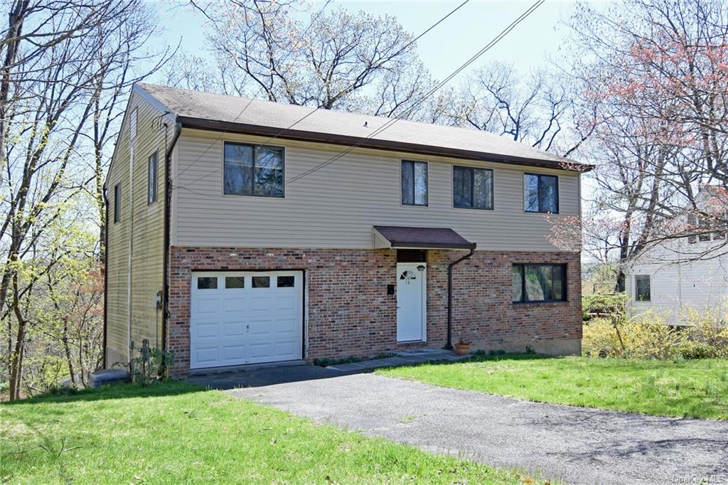 Property for Sale at 16 Oxford Road, Hastings-On-Hudson, New York - Bedrooms: 4 
Bathrooms: 3 
Rooms: 8  - $850,000
