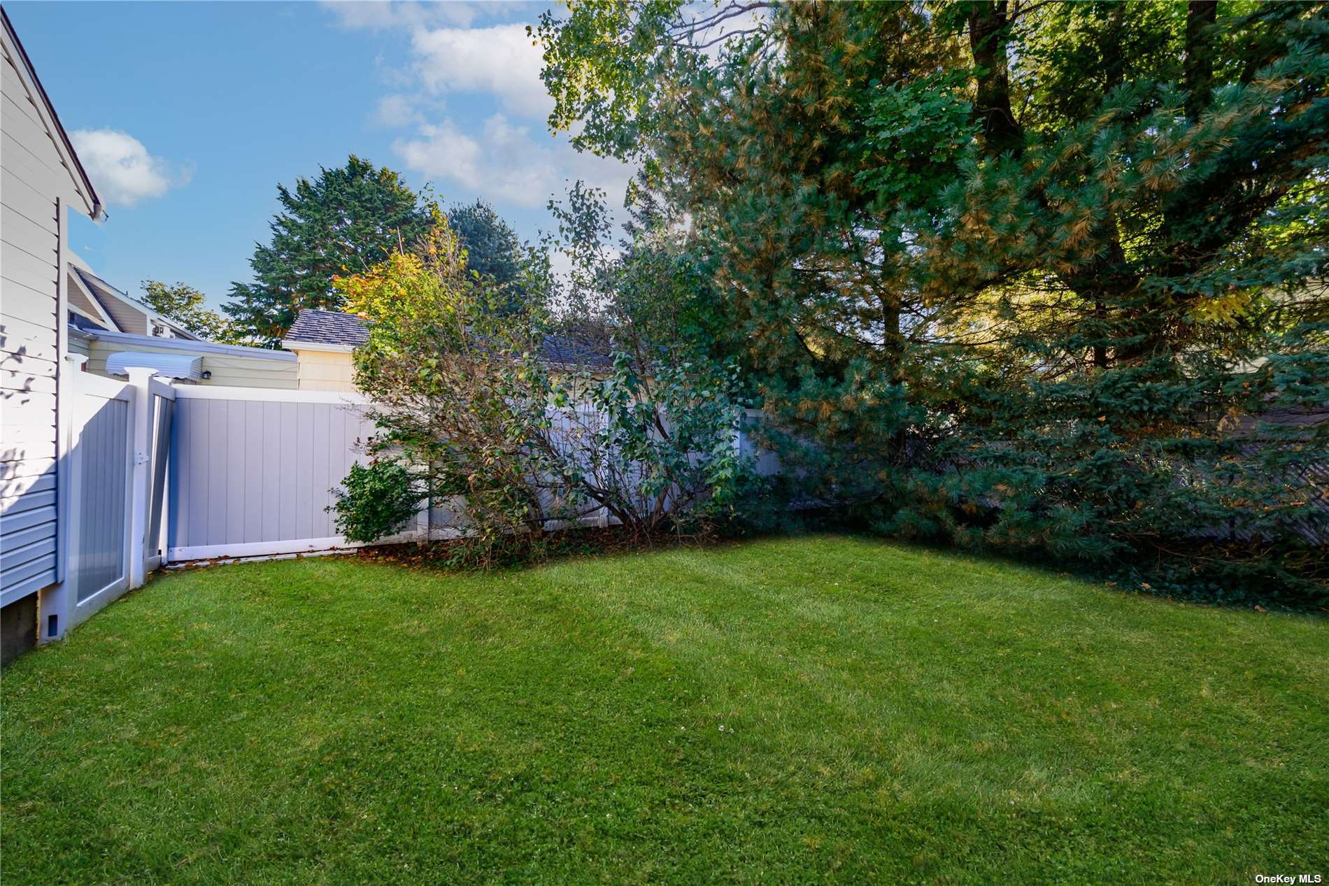 Photo 14 of 14 of 13 Dawes Avenue house