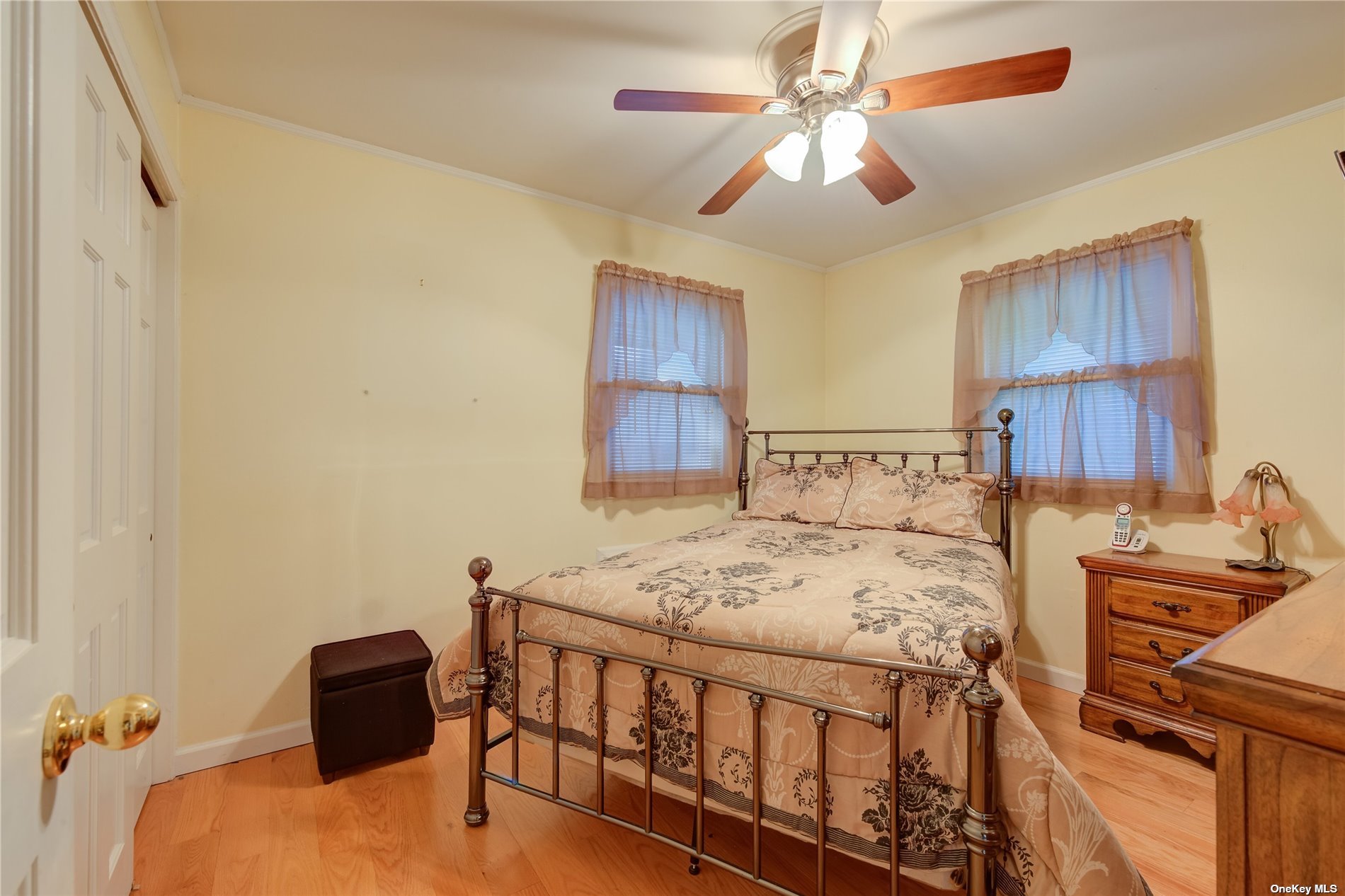 Photo 9 of 14 of 13 Dawes Avenue house