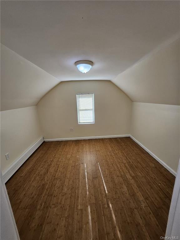 Rental Property at 369 E 194th Street, Bronx, New York - Bedrooms: 3 
Bathrooms: 1 
Rooms: 5  - $3,000 MO.