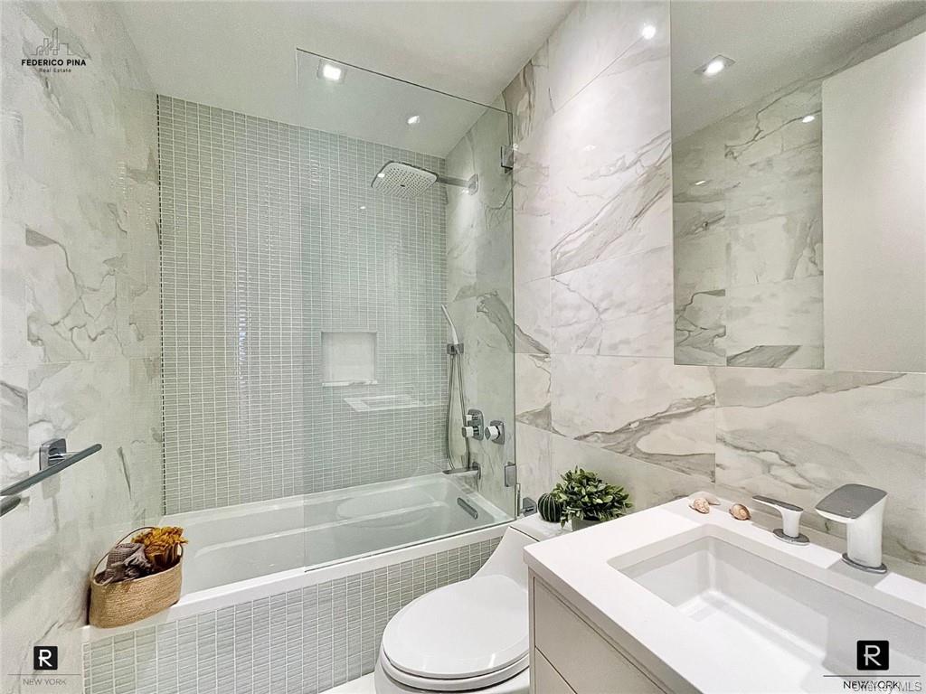 Photo 9 of 14 of 146 W 57th Street 37-D condo