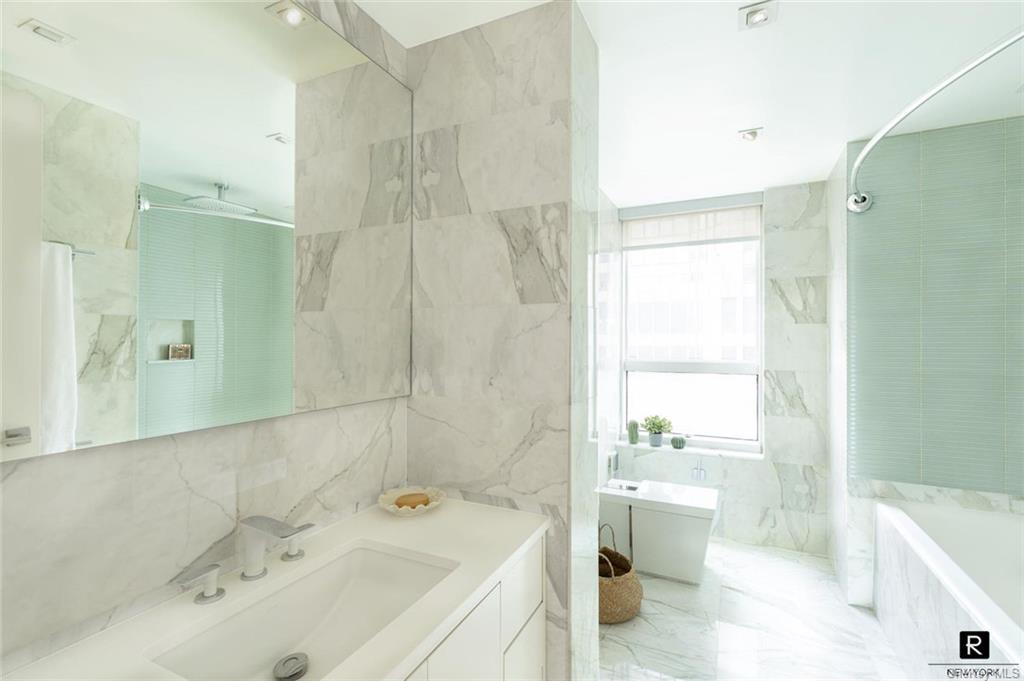 Photo 6 of 14 of 146 W 57th Street 37-D condo