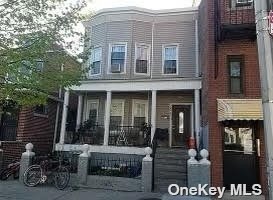 2423 Frisby Avenue, Bronx, New York - 6 Bedrooms  
4 Bathrooms  
14 Rooms - 