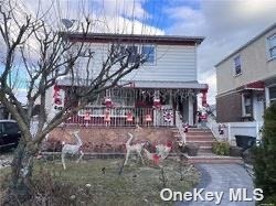 2517 Brookhaven Avenue 2nd Fl, Far Rockaway, Queens, NY - 3 Bedrooms  
1 Bathrooms  
5 Rooms - 