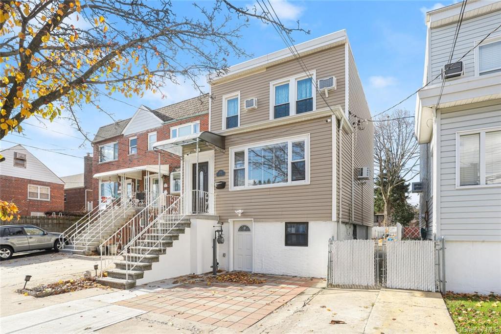Property for Sale at 2313 Fish Avenue, Bronx, New York - Bedrooms: 3 
Bathrooms: 2 
Rooms: 7  - $699,000