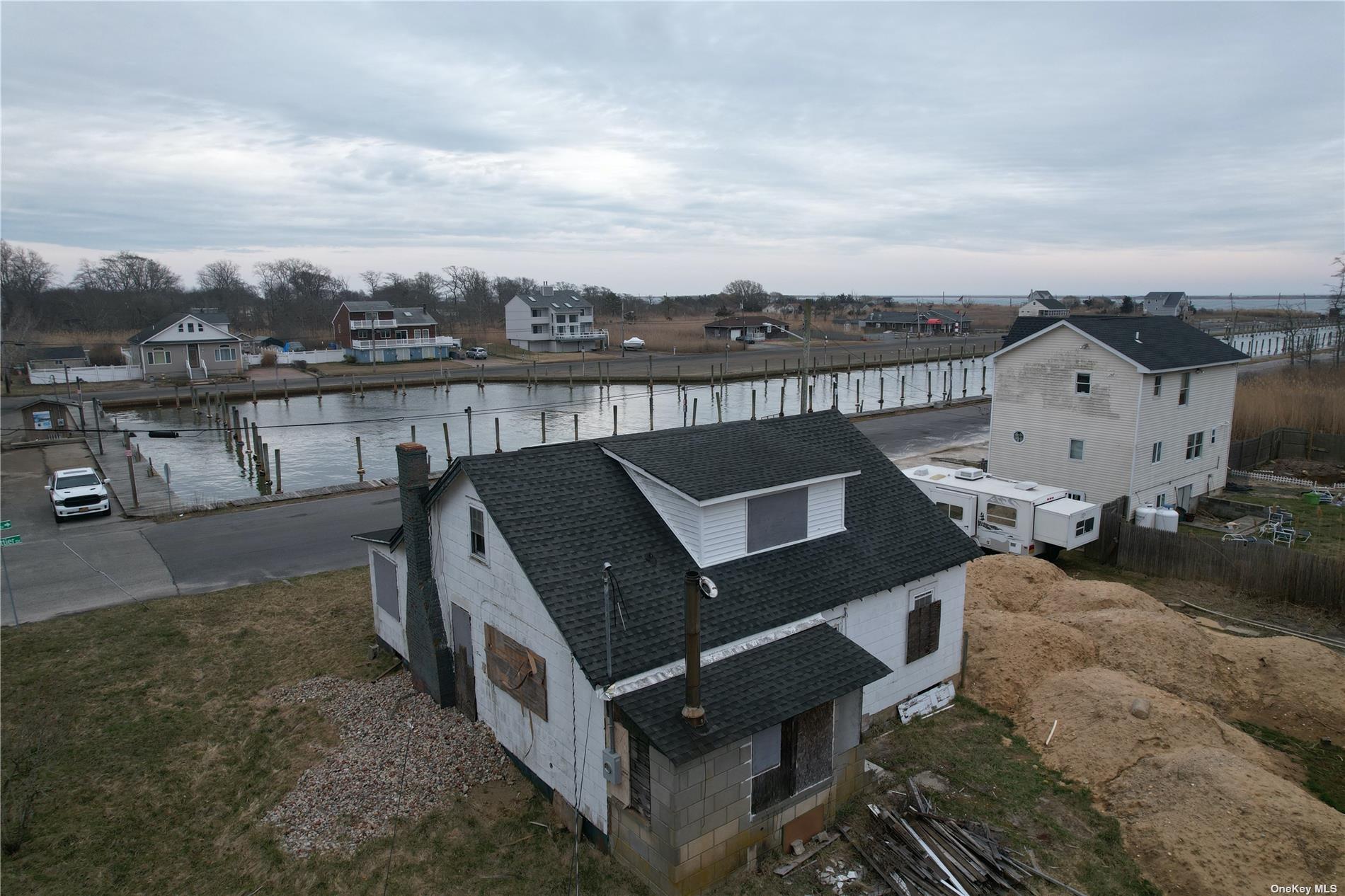 72 Elm Road, Mastic Beach, New York image 9