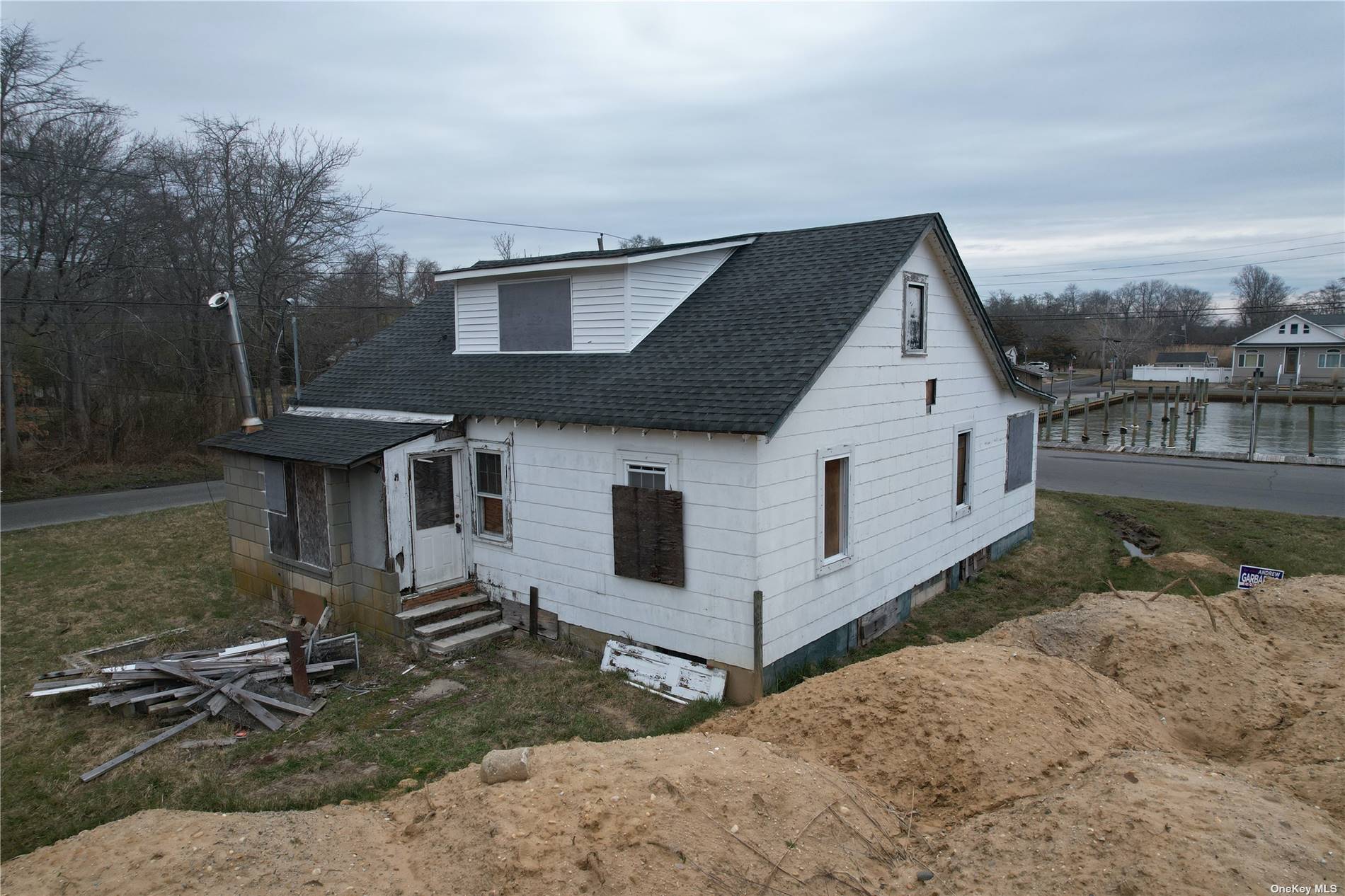 72 Elm Road, Mastic Beach, New York image 6