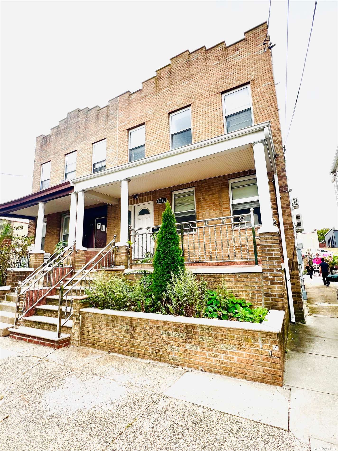 Rental Property at 6968 75th Street, Middle Village, Queens, NY - Bedrooms: 3 
Bathrooms: 2 
Rooms: 6  - $2,900 MO.