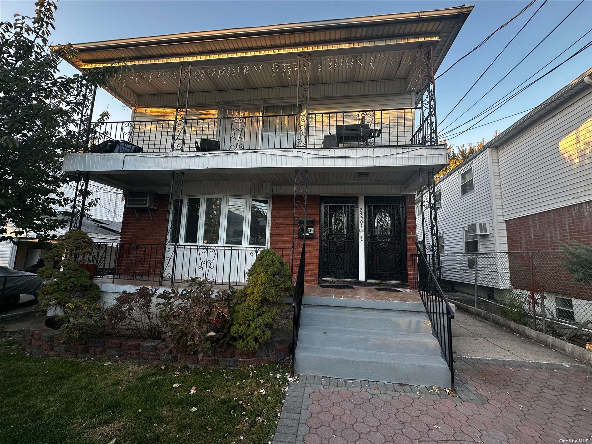 Property for Sale at 24507 149th Drive, Rosedale, Queens, NY - Bedrooms: 6 
Bathrooms: 4 
Rooms: 14  - $1,200,000