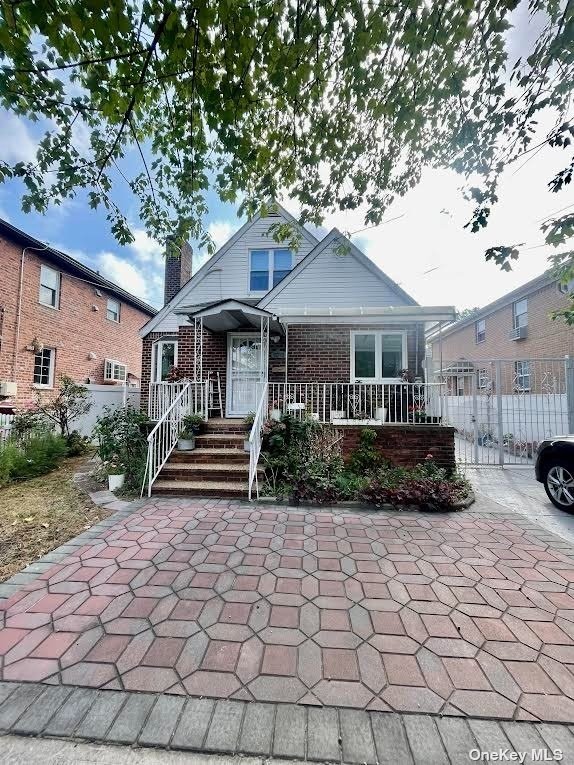 Property for Sale at 7015 166th Street, Fresh Meadows, Queens, NY - Bedrooms: 4 
Bathrooms: 3 
Rooms: 8  - $1,239,900