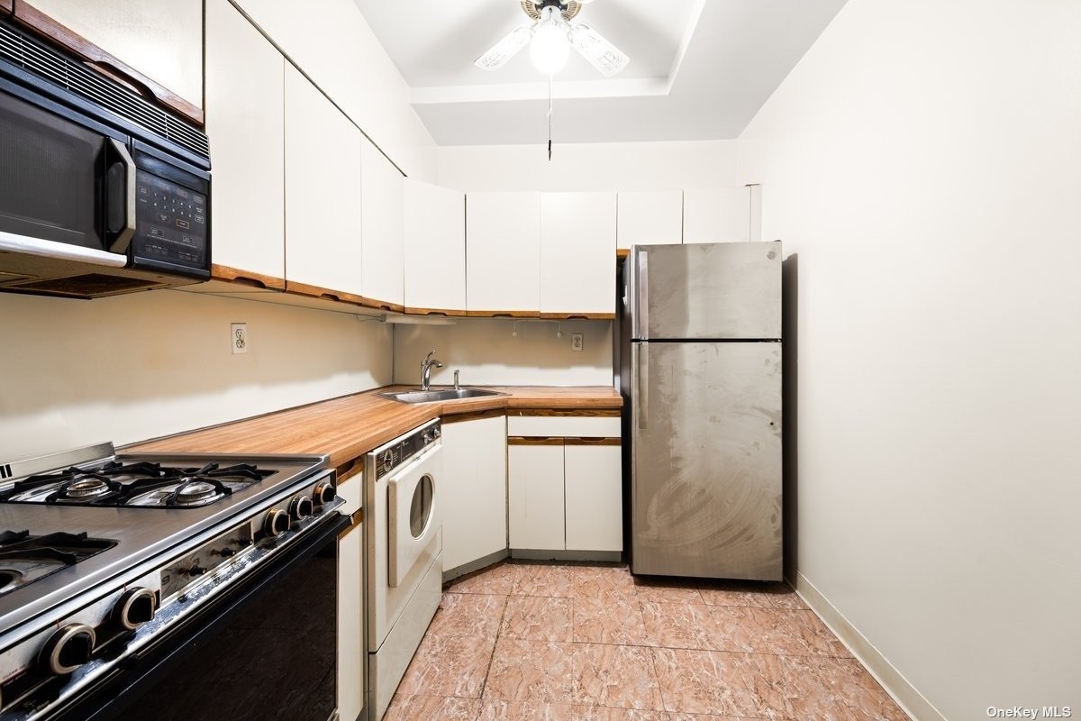 94-11 69th Avenue #307, Forest Hills, New York image 3