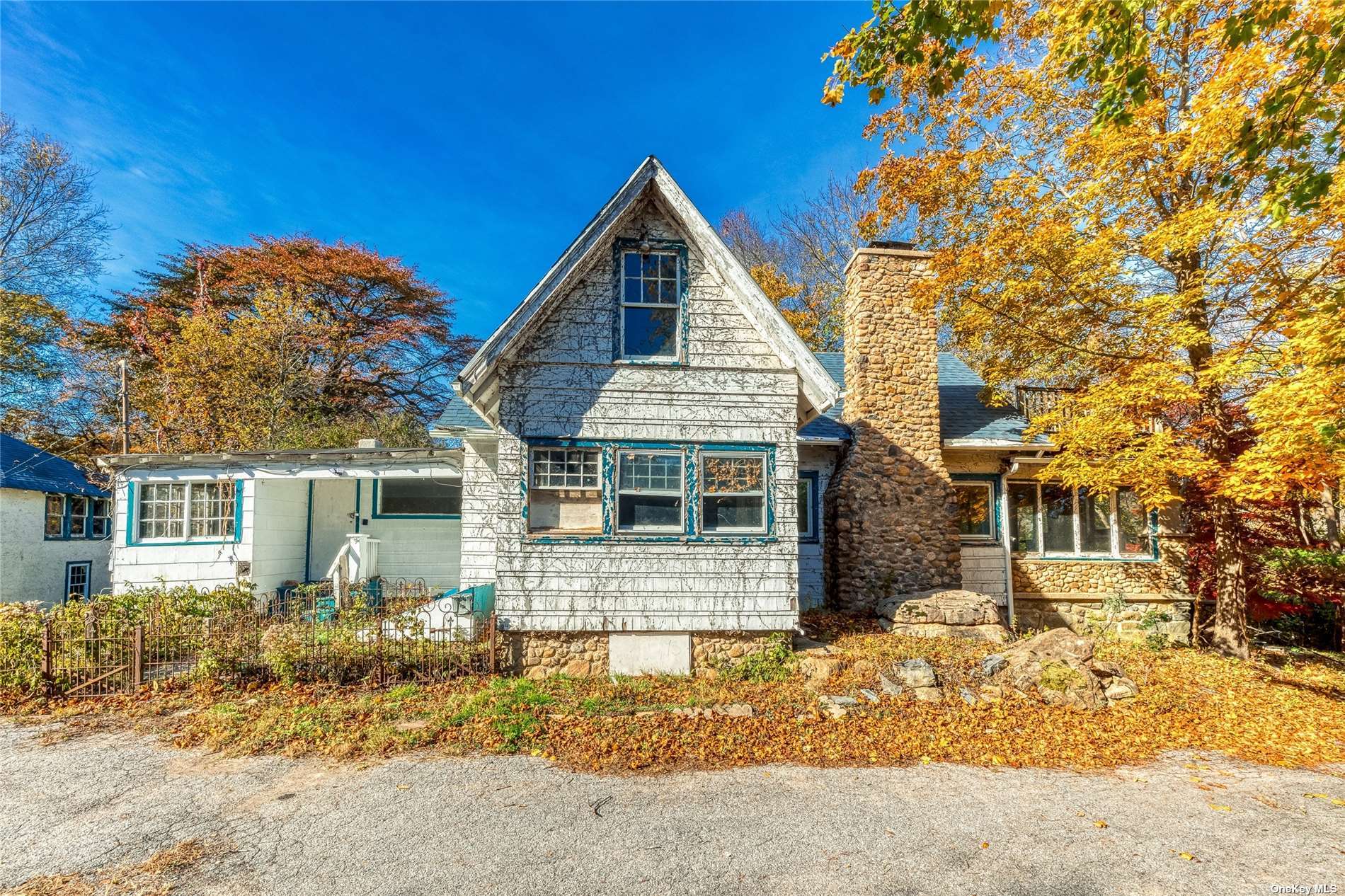 Property for Sale at 2705 Lighthouse Road, Southold, Hamptons, NY - Bedrooms: 4 
Bathrooms: 3  - $695,000