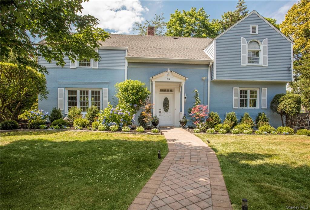 Property for Sale at 54 Taymil Road, New Rochelle, New York - Bedrooms: 5 
Bathrooms: 4 
Rooms: 9  - $1,449,000