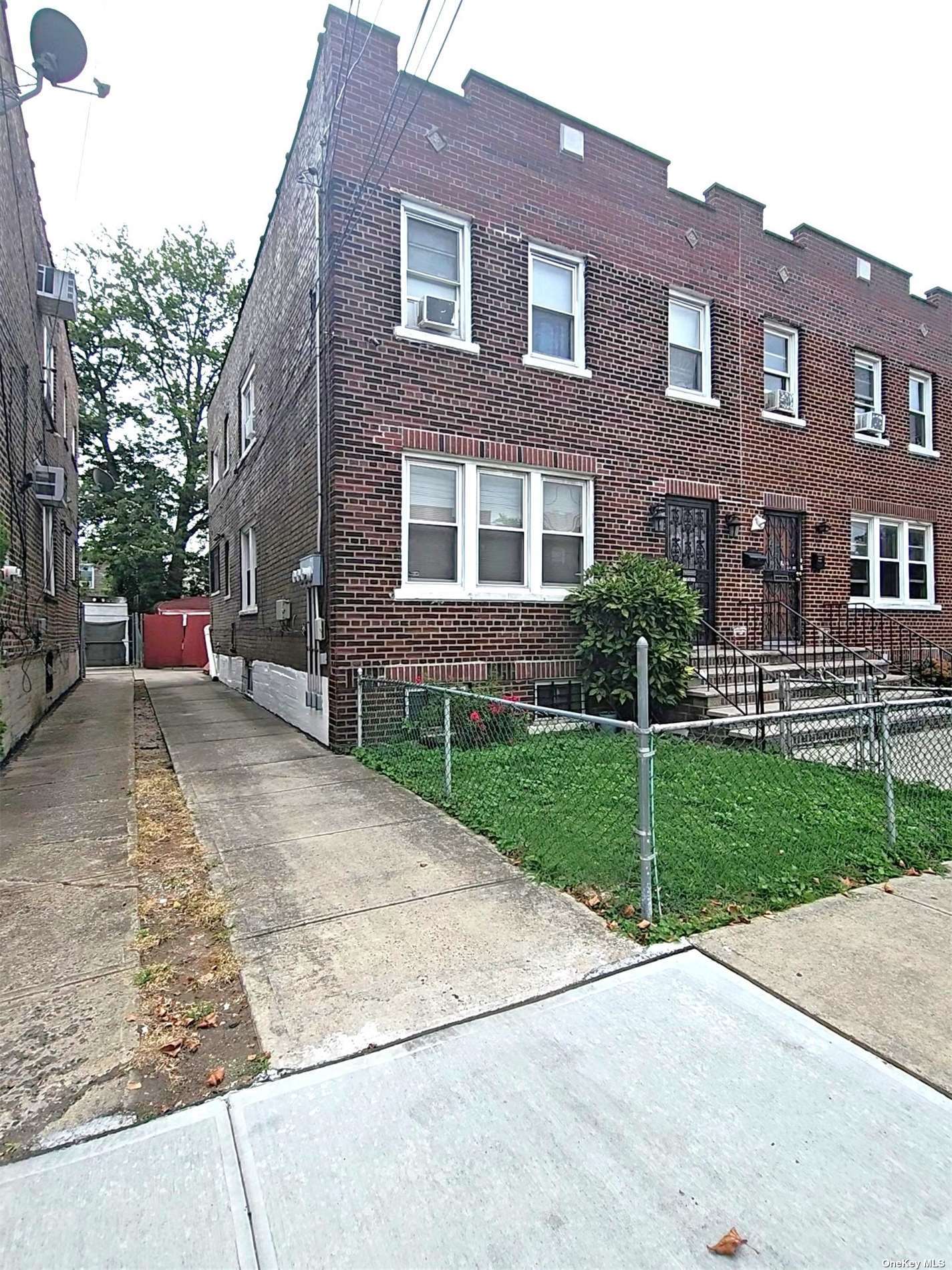 17336 105th Avenue, Jamaica, Queens, NY - 5 Bedrooms  
3 Bathrooms  
12 Rooms - 