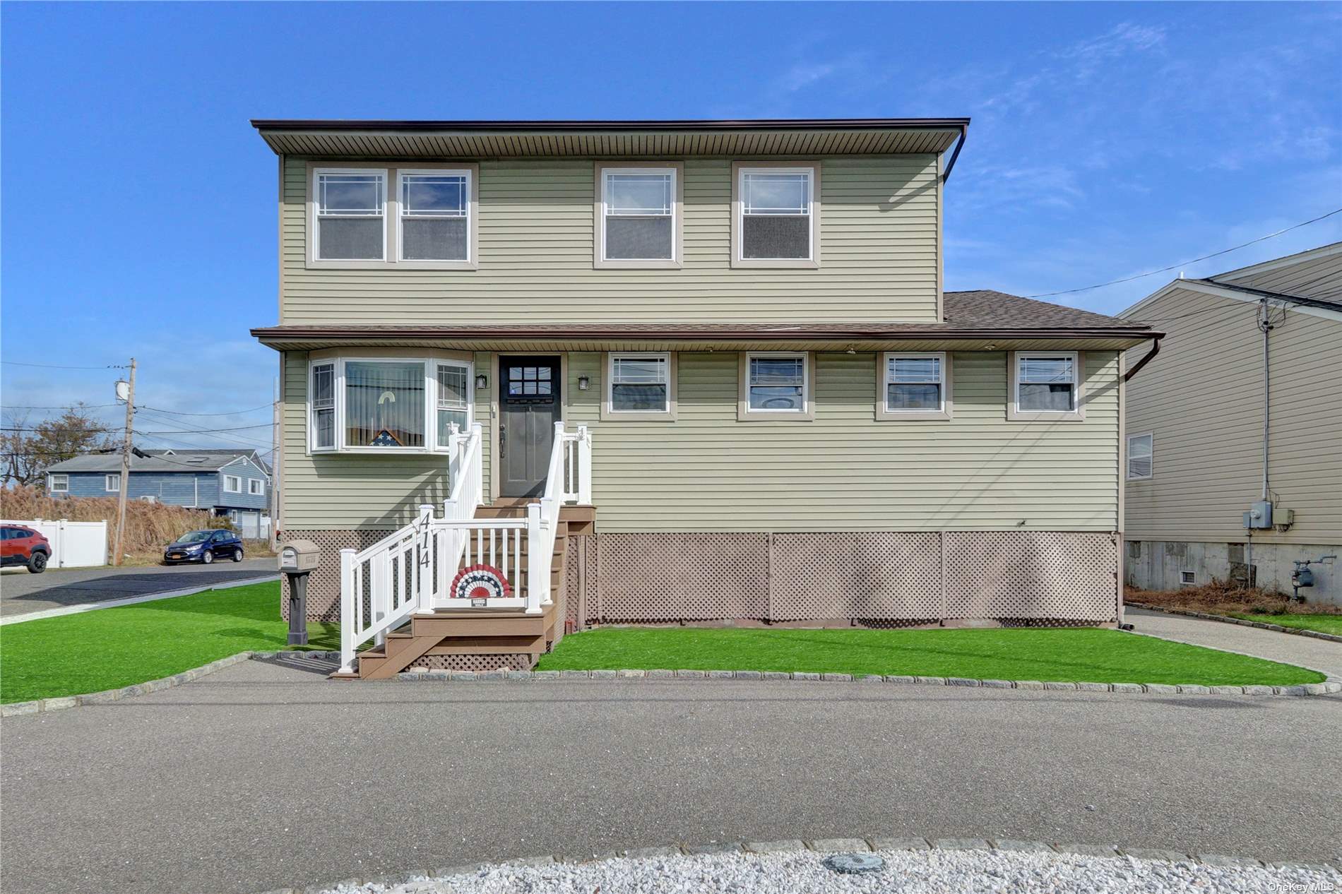 414 Venetian Boulevard, Lindenhurst, New York image 1