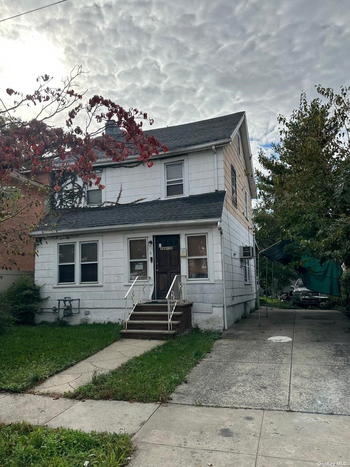 Property for Sale at 16410 71 Avenue, Fresh Meadows, Queens, NY - Bedrooms: 3 
Bathrooms: 2 
Rooms: 9  - $978,000