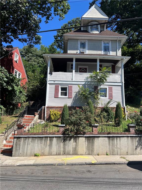 Rental Property at 38 Cornell Avenue, Yonkers, New York - Bedrooms: 2 
Bathrooms: 1 
Rooms: 4  - $2,500 MO.