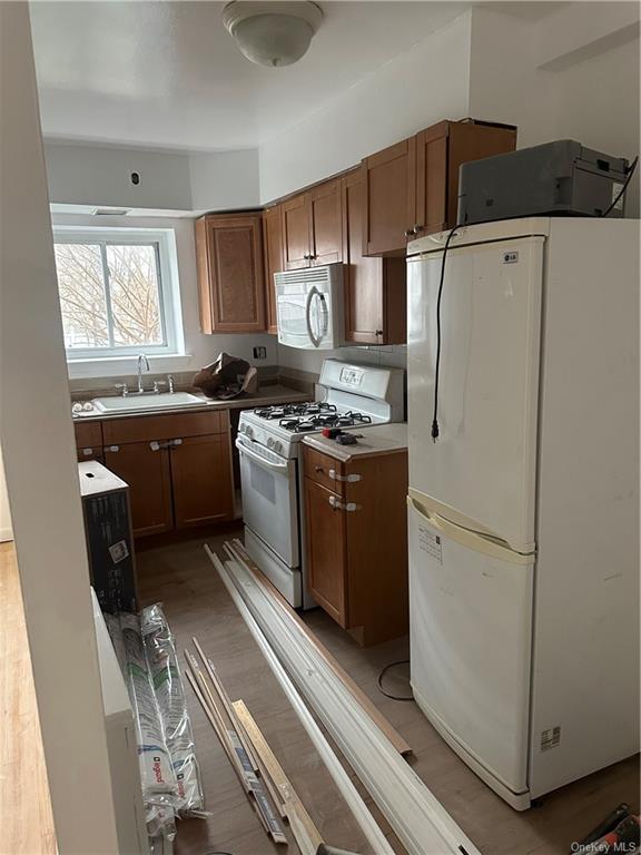 Rental Property at 3003 Randall Avenue 1, Bronx, New York - Bedrooms: 1 
Bathrooms: 1 
Rooms: 1  - $1,900 MO.