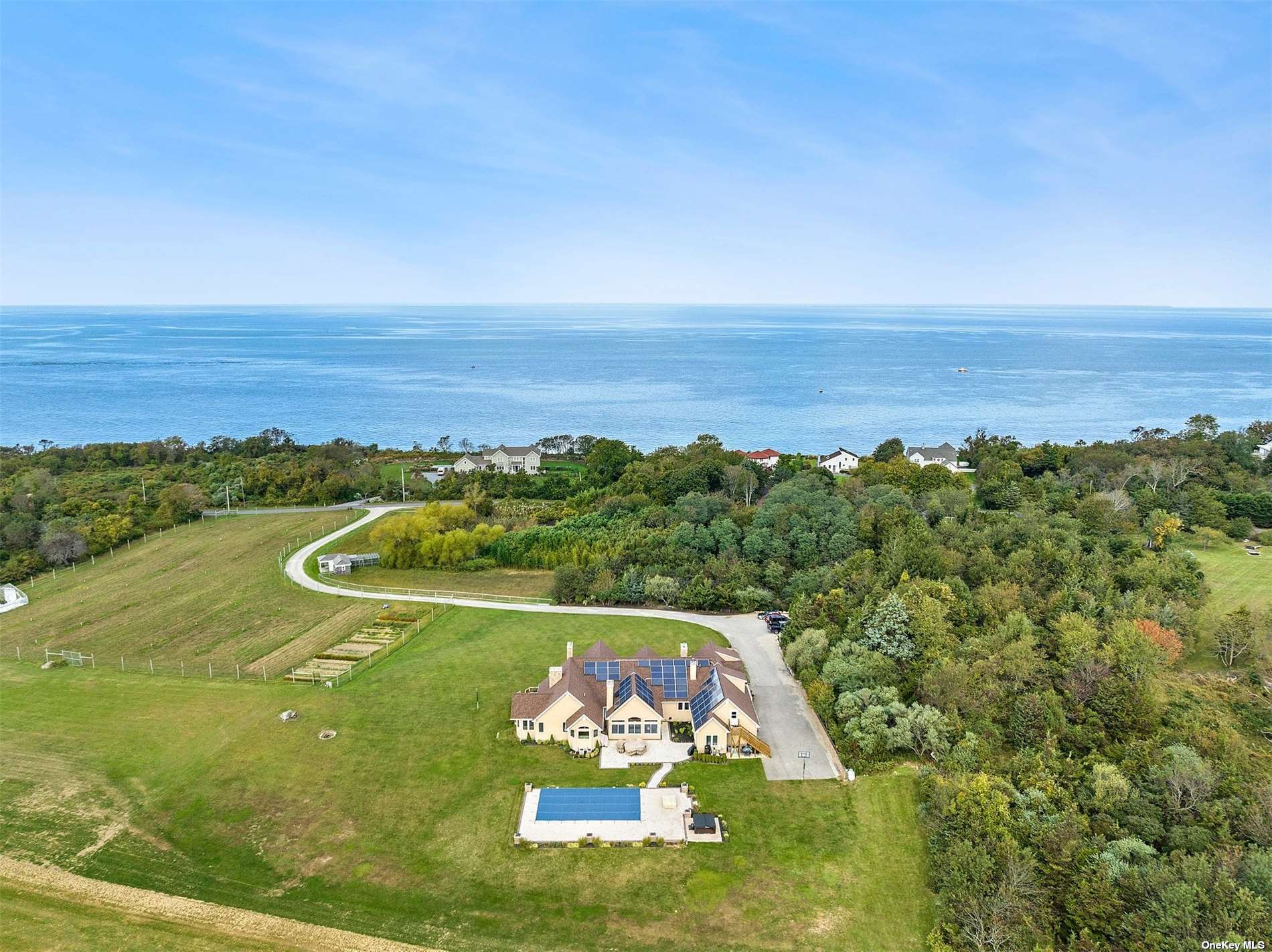 2230 Soundview Avenue, Mattituck, New York image 3