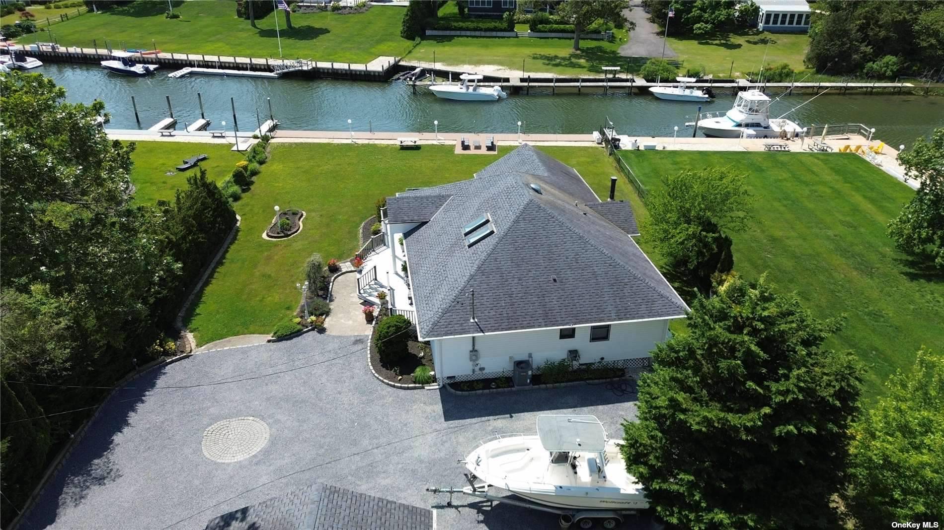 14C Penny Lane, Hampton Bays, New York image 34