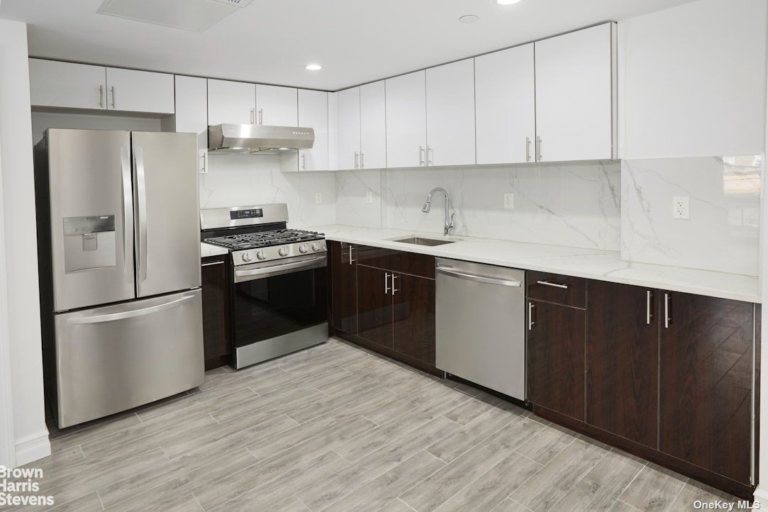 65-18 Austin Street #2E, Rego Park, New York image 3