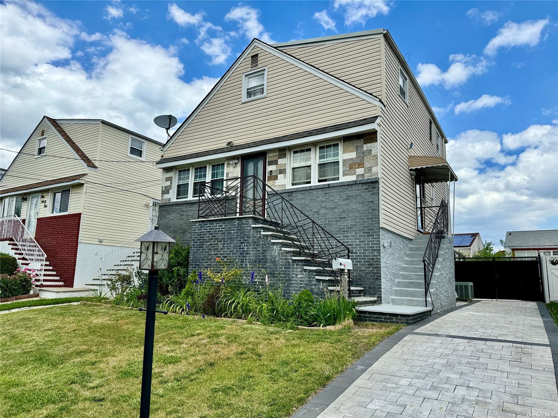 560 Beach 66th Street, Arverne, Queens, NY - 4 Bedrooms  
3 Bathrooms  
8 Rooms - 