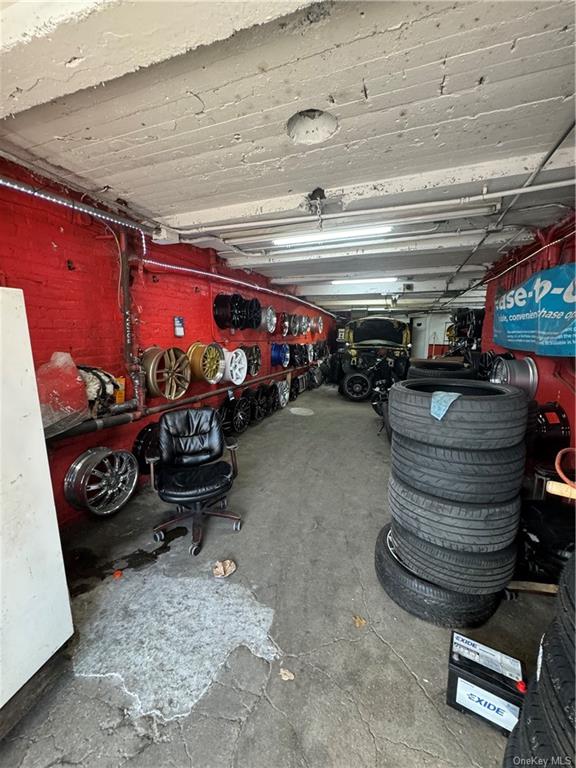 1074 Hall Place