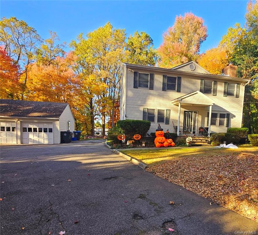 Rental Property at 455 Ridge Road, Hartsdale, New York - Bedrooms: 4 
Bathrooms: 4 
Rooms: 8  - $5,800 MO.