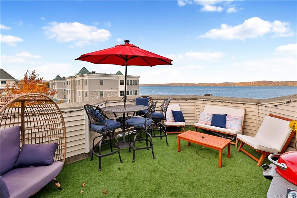 Photo 1 of 36 of 39 Harbor Pointe Drive condo