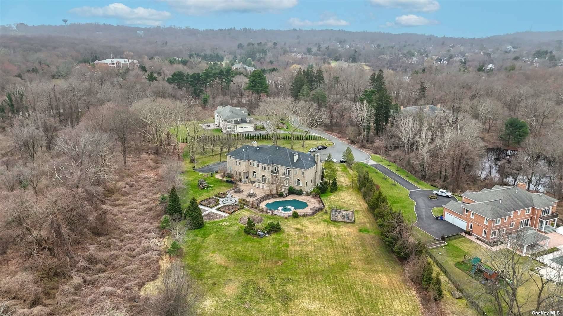 9 Penny Pond Court Ct, Old Brookville, New York image 22