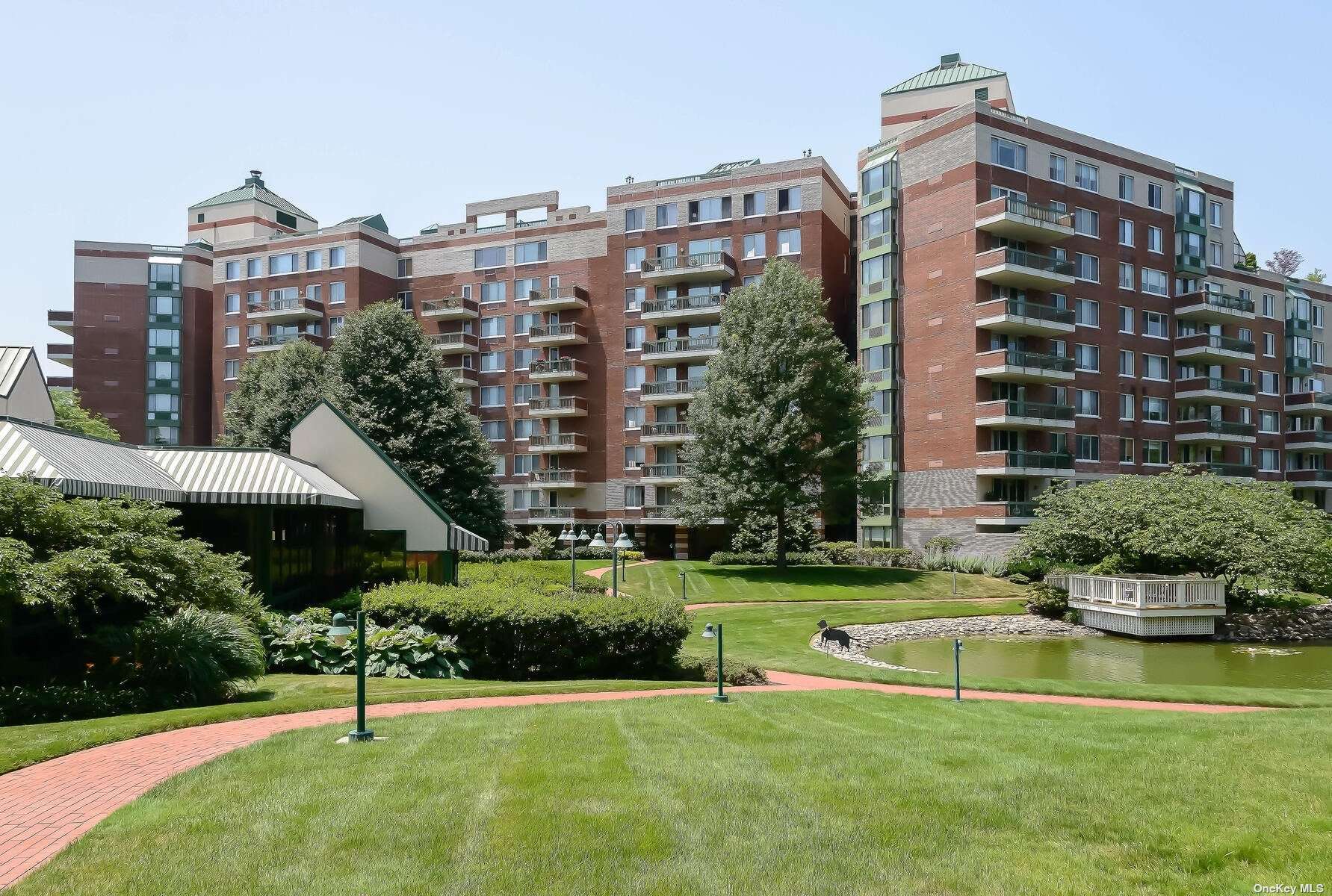 100 Hilton Avenue #908, Garden City, New York image 28