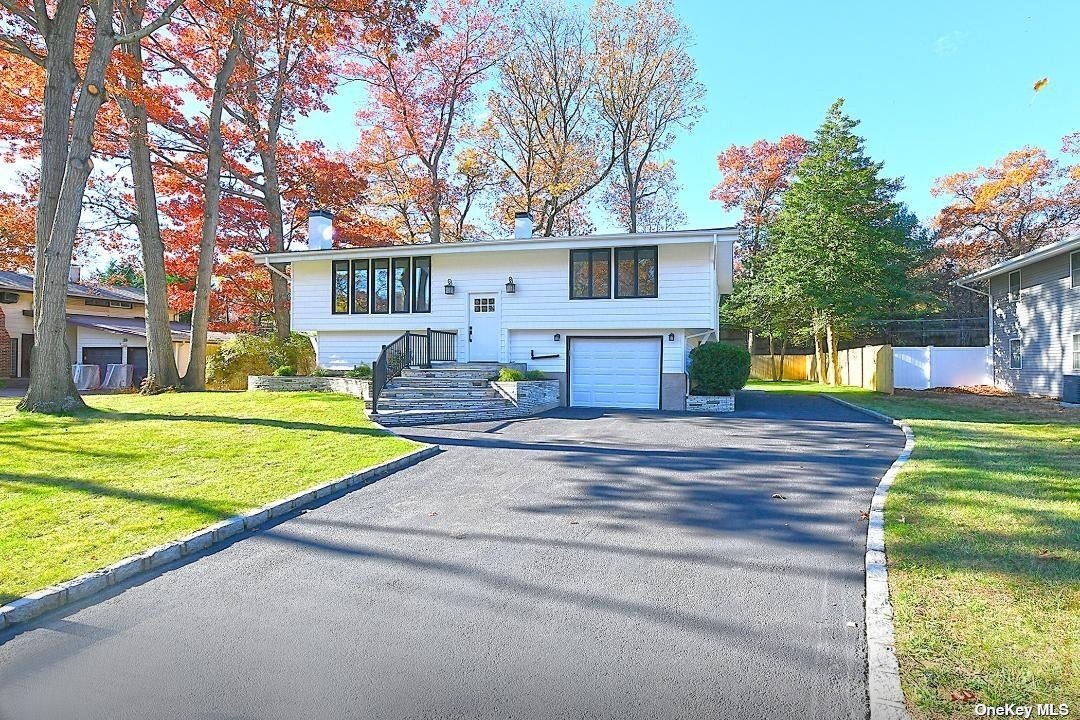 30 Deepdale Drive, Commack, New York image 2