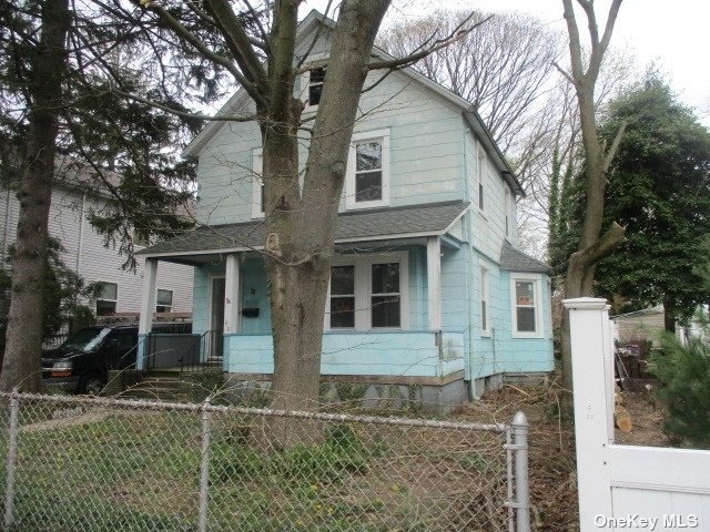 62 Lowndes Avenue, Huntington Station, New York image 3