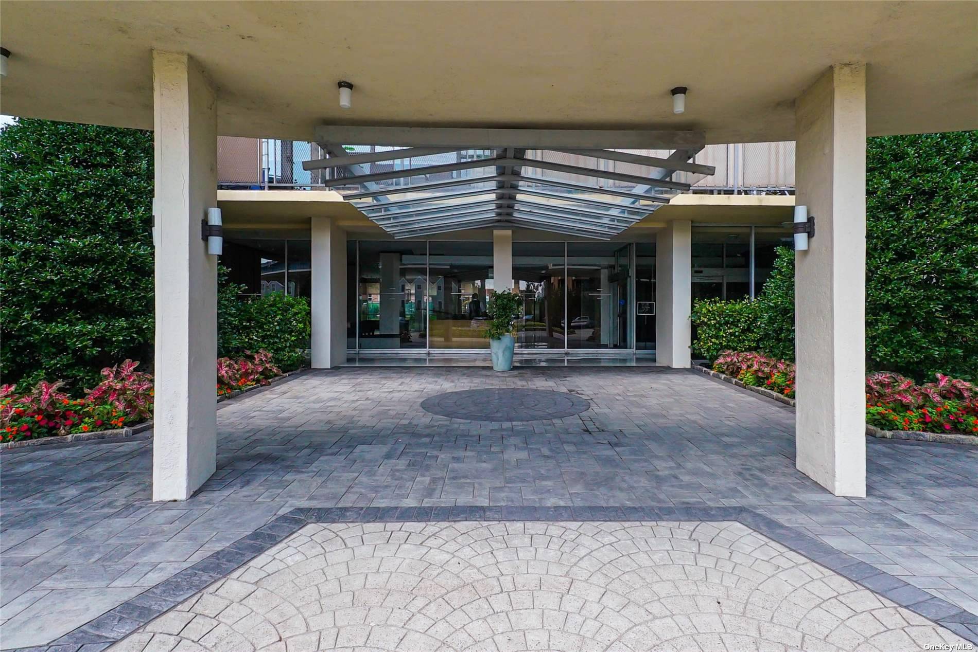 166-25 Powells Cove Boulevard #8K, Beechhurst, New York image 20